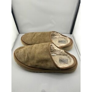 UGG Men's Classic Slip-On slipper Size 11 Us Chestnut